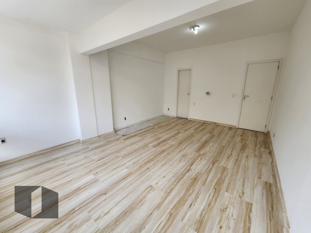 Apartamento à venda com 3 quartos, 180m² - Foto 13