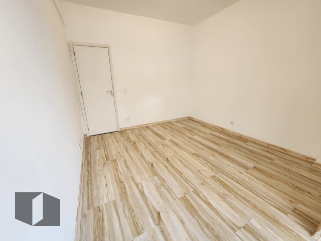 Apartamento à venda com 3 quartos, 180m² - Foto 18