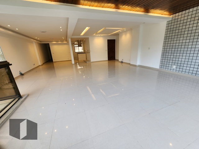 Apartamento à venda com 3 quartos, 180m² - Foto 4