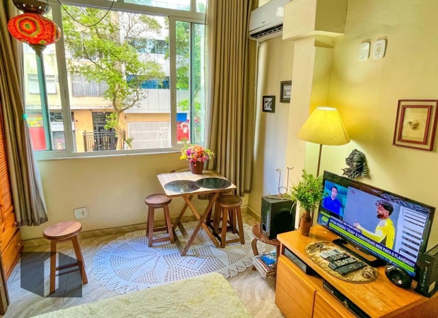 Apartamento à venda com 1 quarto, 35m² - Foto 1