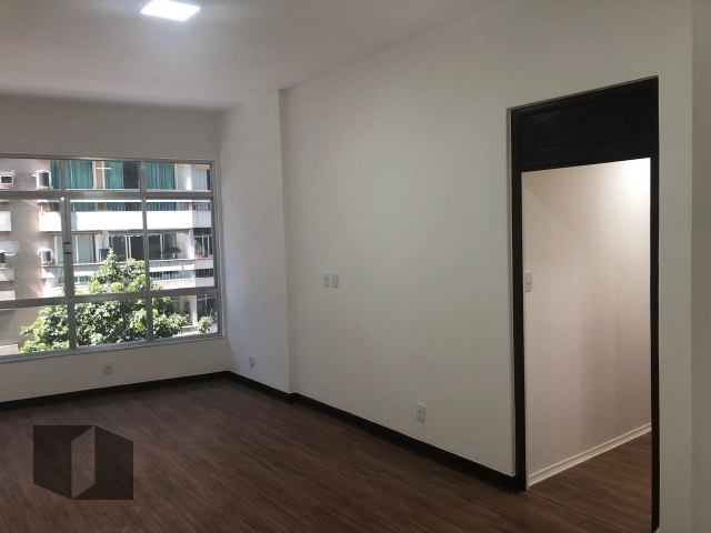 Apartamento à venda com 3 quartos, 95m² - Foto 2