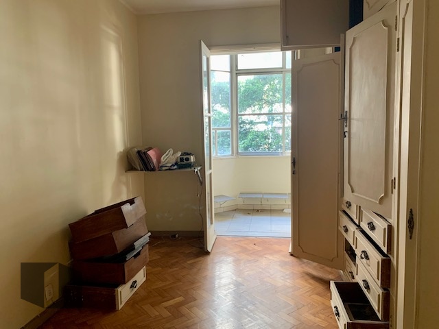 Apartamento à venda com 3 quartos, 123m² - Foto 9