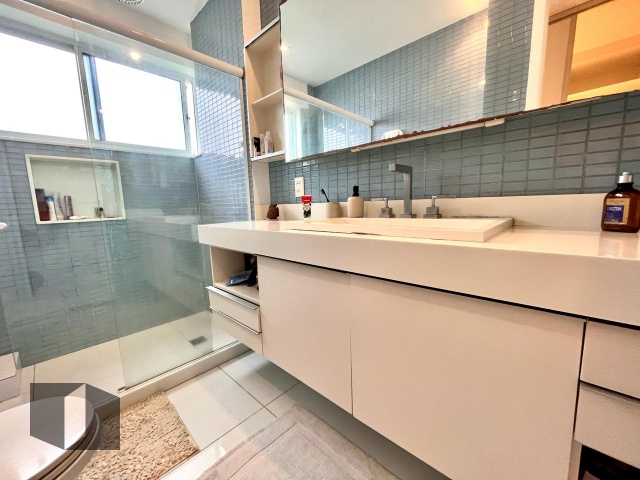 Apartamento à venda com 4 quartos, 186m² - Foto 19