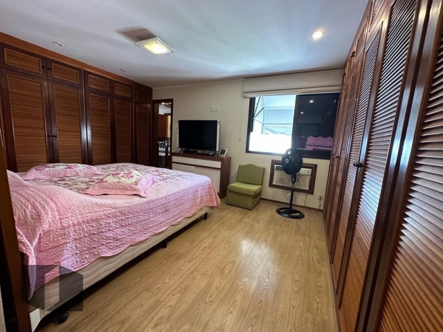 Cobertura à venda com 4 quartos, 350m² - Foto 15