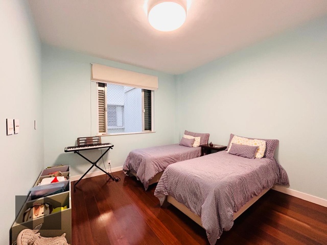 Apartamento à venda com 3 quartos, 143m² - Foto 9