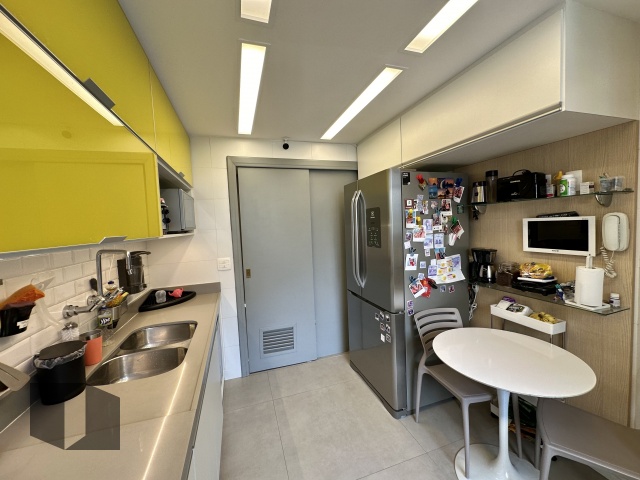 Apartamento à venda com 3 quartos, 106m² - Foto 20