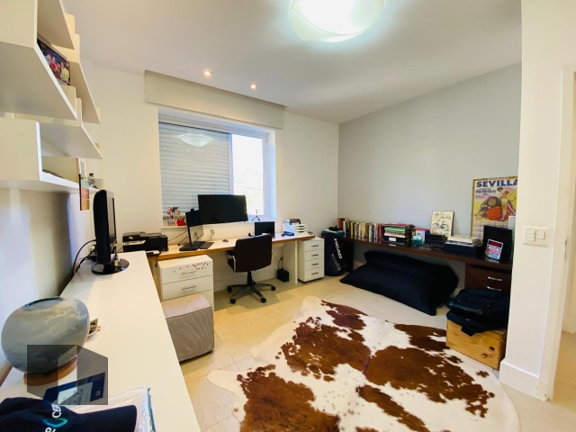 Apartamento para alugar com 4 quartos, 250m² - Foto 22