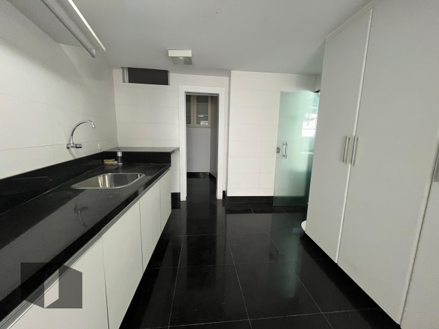 Casa de Condomínio à venda com 4 quartos, 302m² - Foto 16