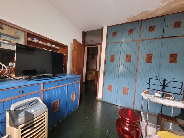 Casa à venda com 6 quartos, 262m² - Foto 17