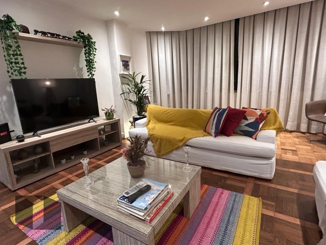 Apartamento à venda com 3 quartos, 110m² - Foto 2