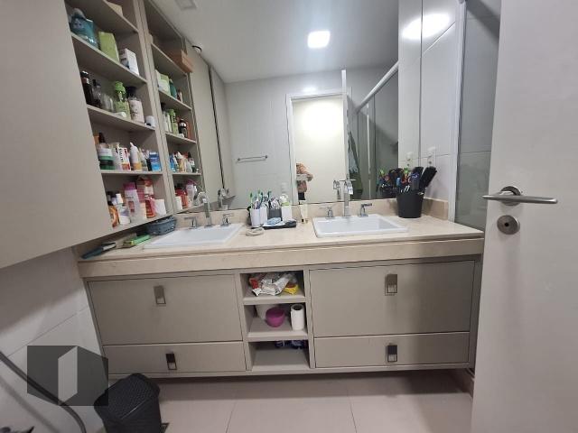 Apartamento à venda com 4 quartos, 159m² - Foto 12