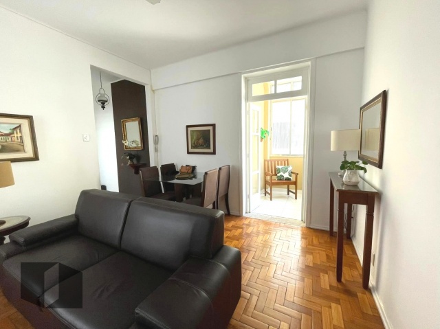 Apartamento à venda com 2 quartos, 70m² - Foto 1