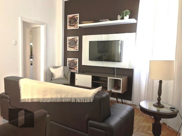 Apartamento à venda com 2 quartos, 70m² - Foto 4