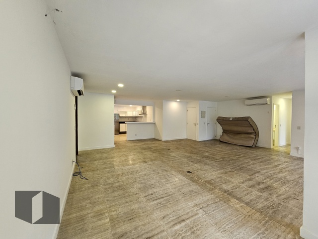 Apartamento à venda com 4 quartos, 180m² - Foto 3