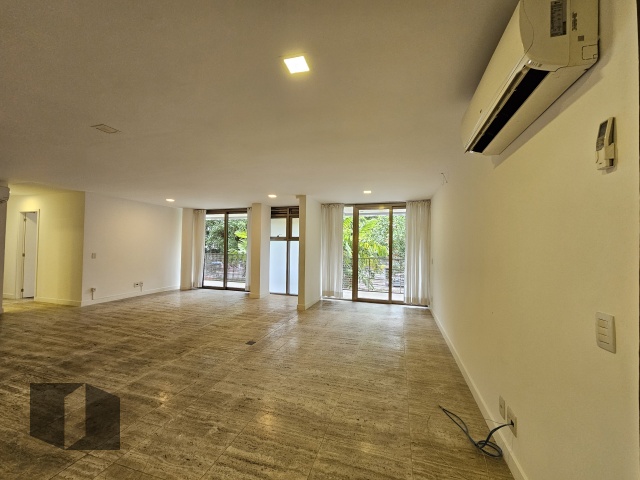 Apartamento à venda com 4 quartos, 180m² - Foto 2