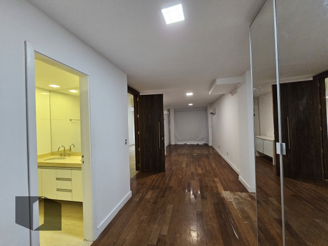 Apartamento à venda com 4 quartos, 180m² - Foto 23