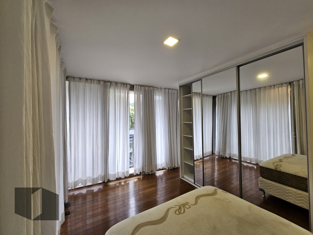 Apartamento à venda com 4 quartos, 180m² - Foto 18