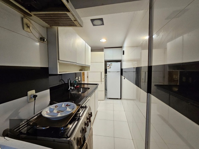 Apartamento à venda com 2 quartos, 79m² - Foto 21