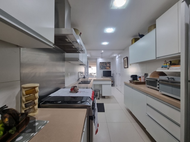 Apartamento à venda com 4 quartos, 205m² - Foto 41