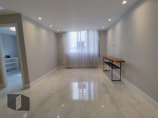 Apartamento à venda com 3 quartos, 116m² - Foto 2