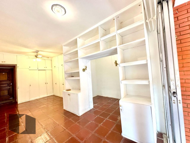 Apartamento à venda com 1 quarto, 71m² - Foto 2