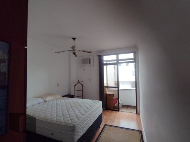 Apartamento à venda com 4 quartos, 195m² - Foto 11