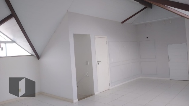 Casa para alugar com 5 quartos, 256m² - Foto 17