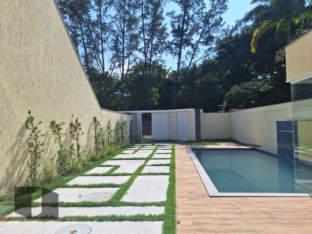 Casa de Condomínio à venda com 4 quartos, 336m² - Foto 5