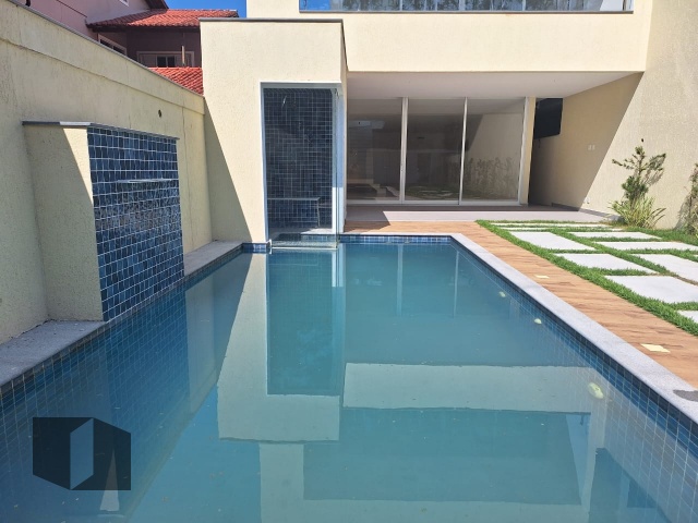 Casa de Condomínio à venda com 4 quartos, 336m² - Foto 4