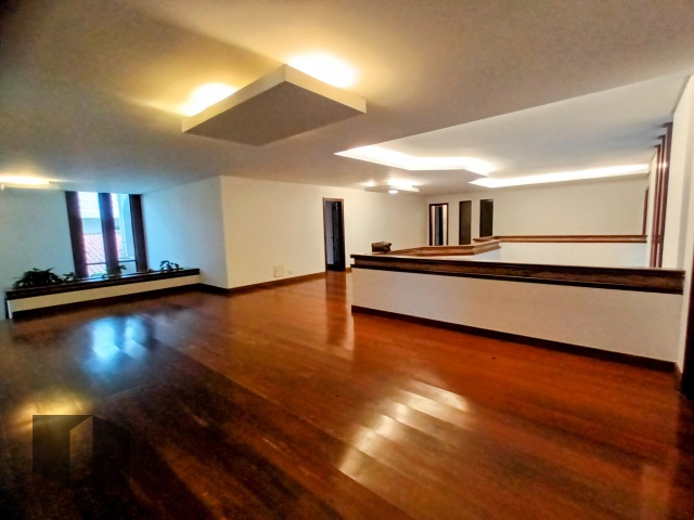 Casa para alugar com 5 quartos, 2502m² - Foto 18