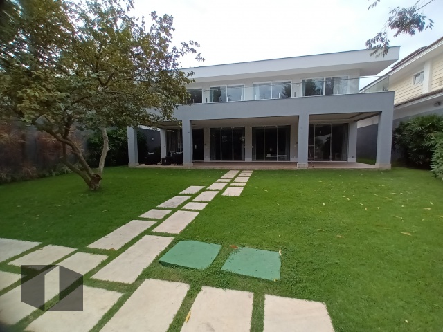 Casa de Condomínio à venda com 5 quartos, 947m² - Foto 1