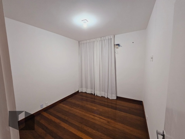 Apartamento à venda com 4 quartos, 181m² - Foto 10