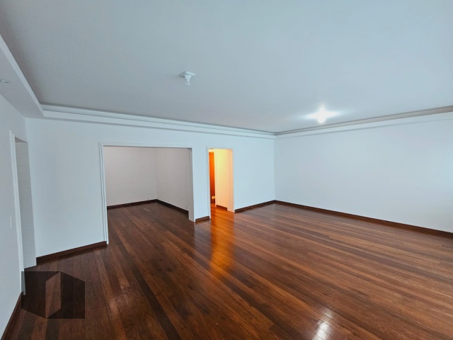 Apartamento à venda com 4 quartos, 181m² - Foto 3