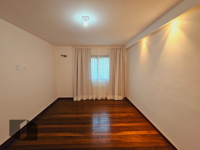 Apartamento à venda com 4 quartos, 181m² - Foto 14