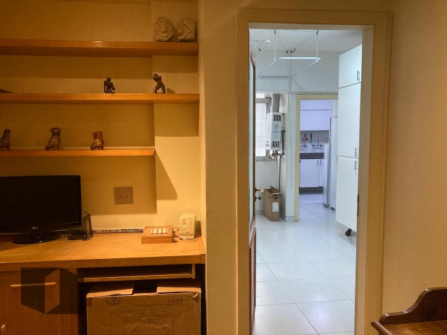 Apartamento à venda com 3 quartos, 197m² - Foto 14