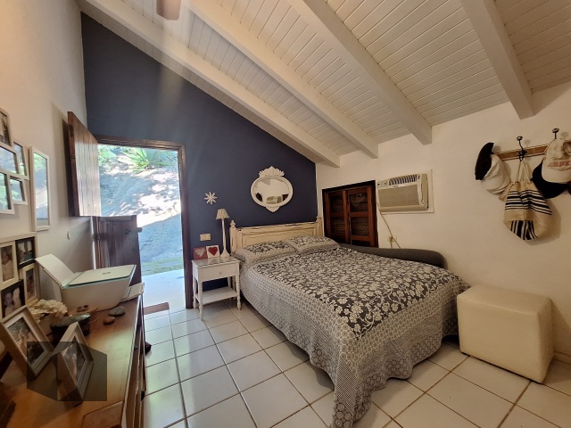 Casa à venda com 3 quartos, 302m² - Foto 21