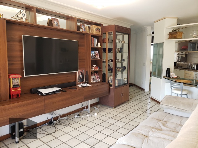 Apartamento à venda com 2 quartos, 74m² - Foto 4