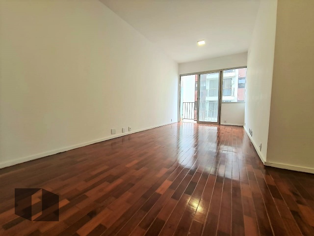 Apartamento à venda com 3 quartos, 100m² - Foto 2