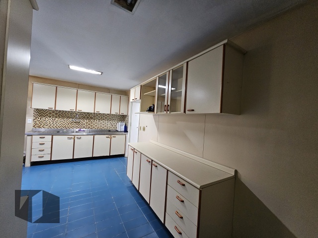 Apartamento à venda com 5 quartos, 207m² - Foto 25