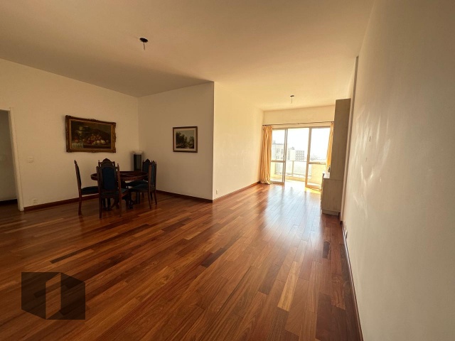 Apartamento à venda com 3 quartos, 112m² - Foto 2