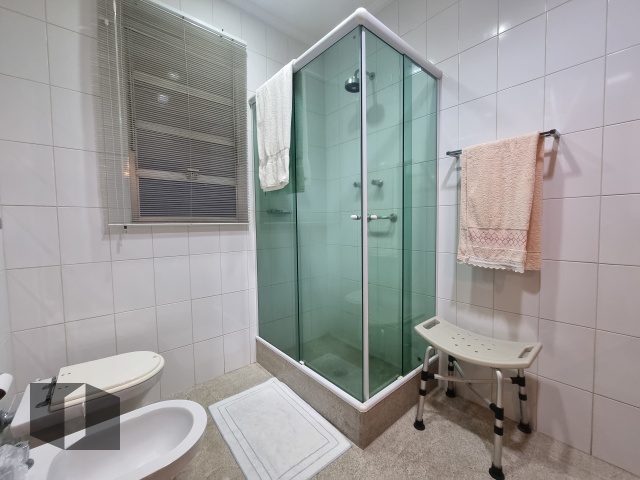 Apartamento à venda com 4 quartos, 201m² - Foto 15