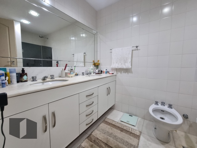 Apartamento à venda com 4 quartos, 201m² - Foto 19