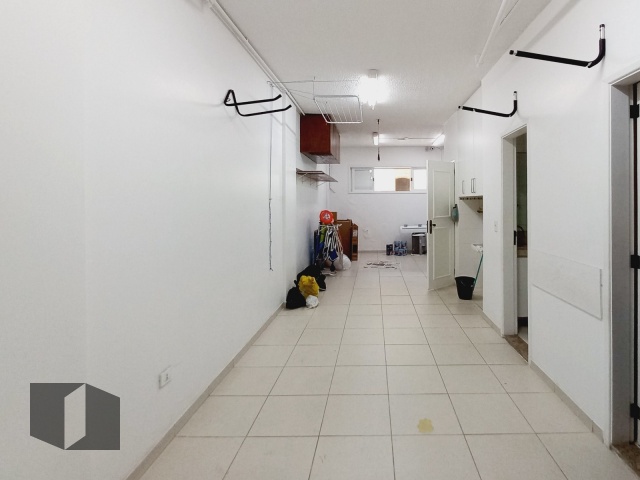 Casa à venda com 3 quartos, 200m² - Foto 28