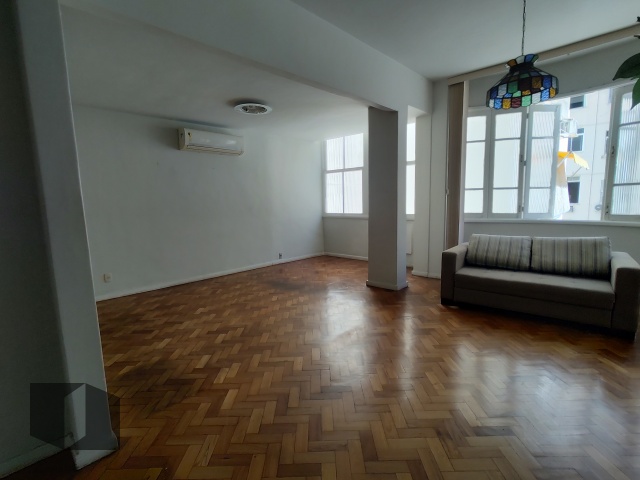 Apartamento à venda com 3 quartos, 110m² - Foto 2