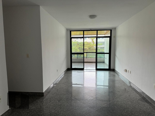 Apartamento à venda com 3 quartos, 116m² - Foto 3