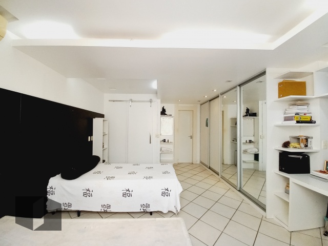 Casa à venda com 3 quartos, 200m² - Foto 11