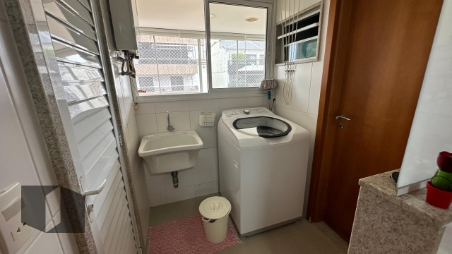 Apartamento à venda com 3 quartos, 147m² - Foto 13