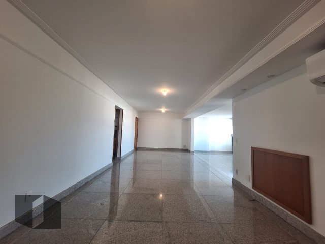 Apartamento à venda com 4 quartos, 160m² - Foto 2