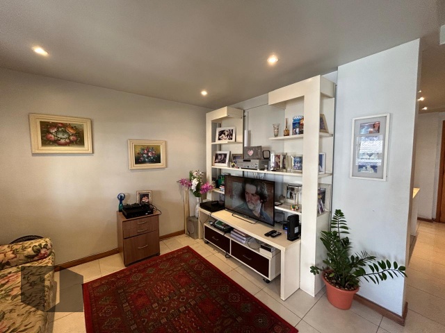 Apartamento à venda com 4 quartos, 124m² - Foto 8