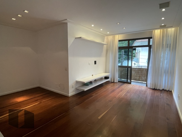 Apartamento à venda com 3 quartos, 125m² - Foto 1